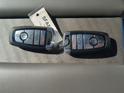 Certified 2025 Ford F150 Platinum w/ Equipment Group 703A Plus image 28