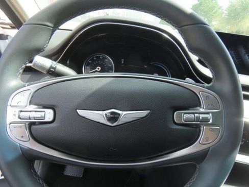 Used 2025 Genesis GV70 2.5T AWD/4WD image 26