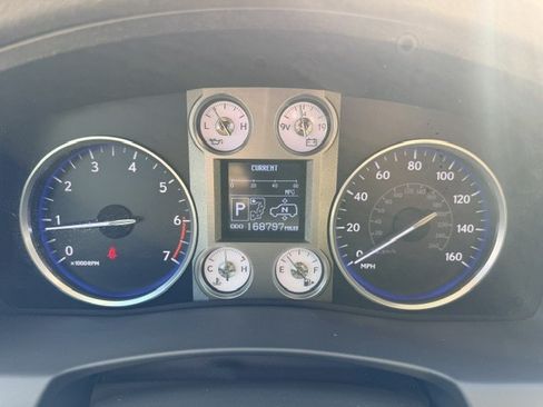 Used 2009 Lexus LX 570 4WD w/ Preferred Accessory Pkg image 26
