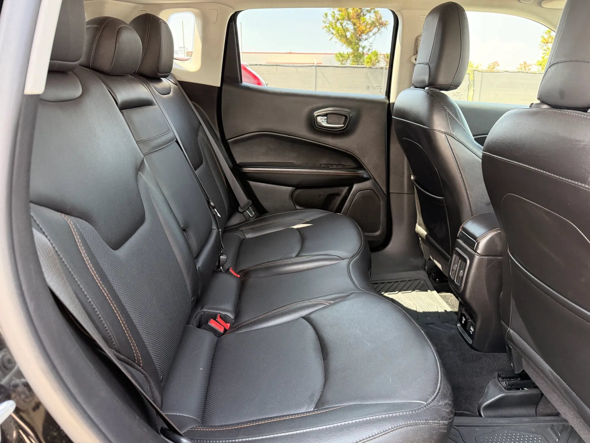 Used 2019 Jeep Compass Limited AWD/4WD image 20