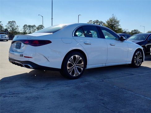 New 2026 Mercedes-Benz E 350 4MATIC Sedan image 4