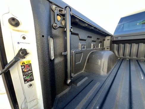 Used 2023 GMC Sierra 1500 SLT w/ SLT Convenience Package AWD/4WD image 58