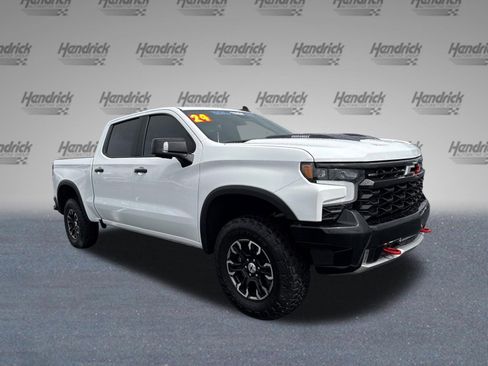 Used 2024 Chevrolet Silverado 1500 ZR2 w/ Technology Package image 2