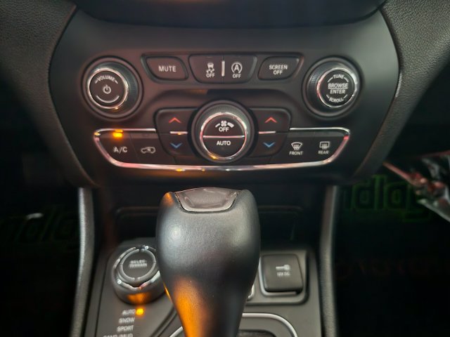 Used 2022 Jeep Cherokee Latitude Lux AWD/4WD image 26