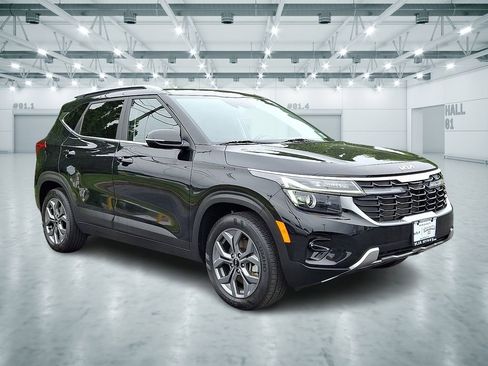 Certified 2024 Kia Seltos S AWD/4WD image 1