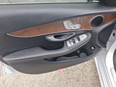 Used 2018 Mercedes-Benz C 300 Sedan image 11