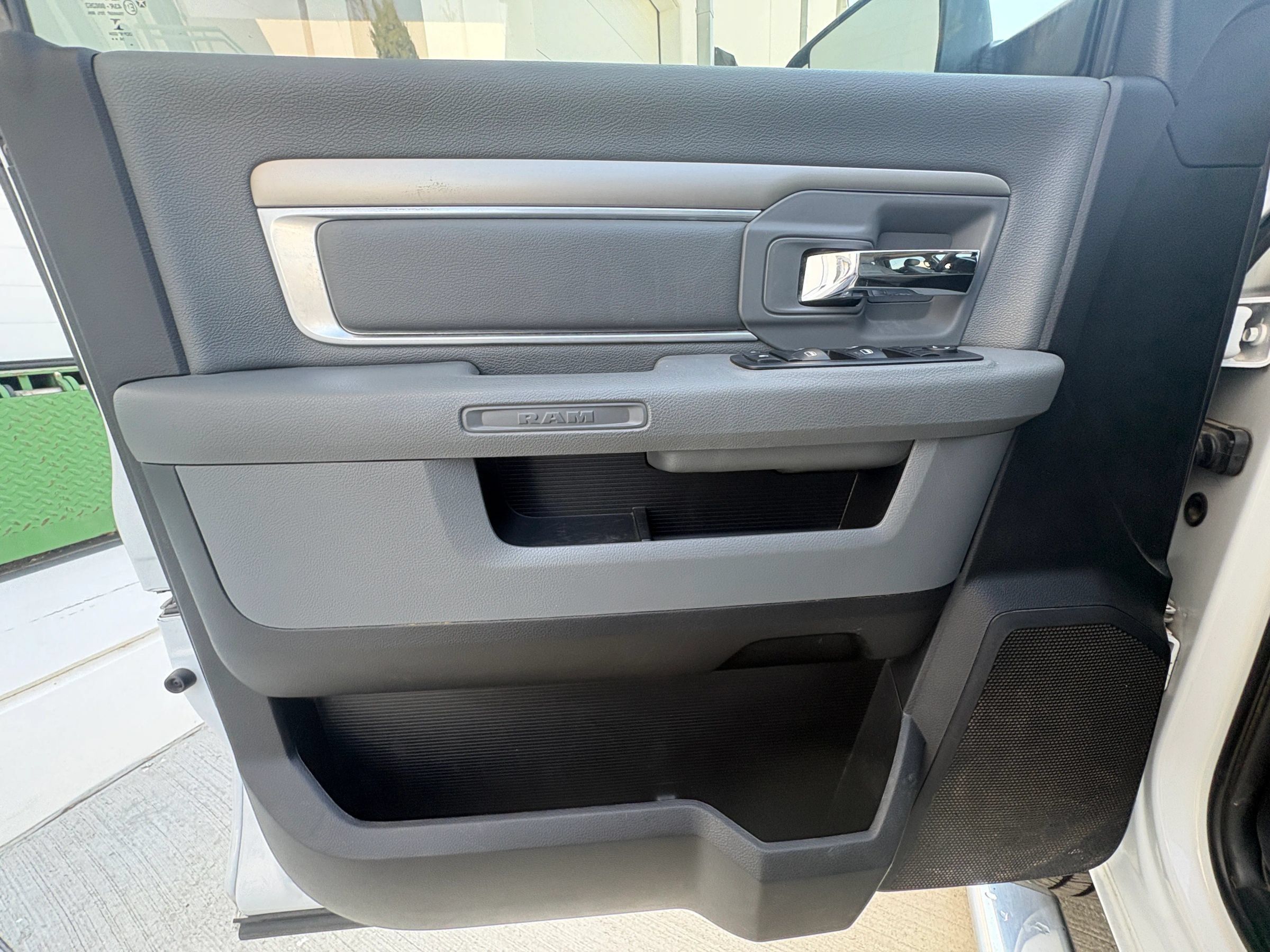 Used 2015 RAM 2500 Lone Star AWD/4WD image 25