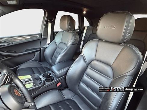 Used 2023 Porsche Macan GTS image 11