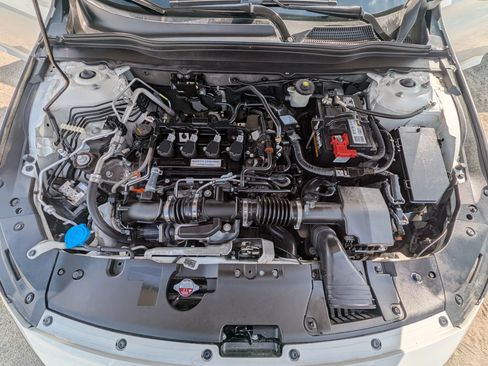Used 2018 Honda Accord Sport image 9
