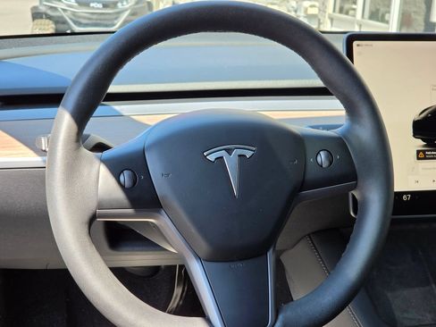 Used 2023 Tesla Model Y Performance AWD/4WD image 10