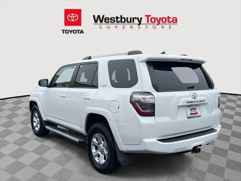 Certified 2020 Toyota 4Runner SR5 image 9