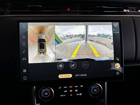 Used 2023 Land Rover Range Rover SE image 20