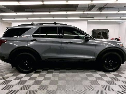 Used 2023 Ford Explorer Timberline w/ Timberline Technology Package AWD/4WD image 15