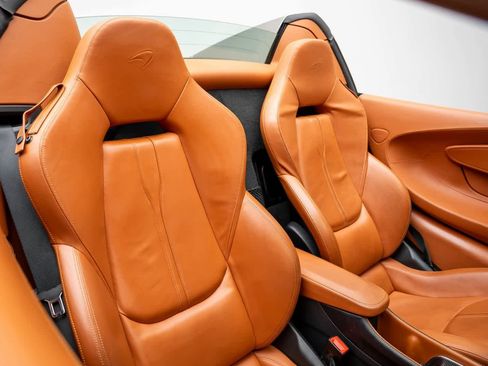 Used 2018 McLaren 570S Spider image 13