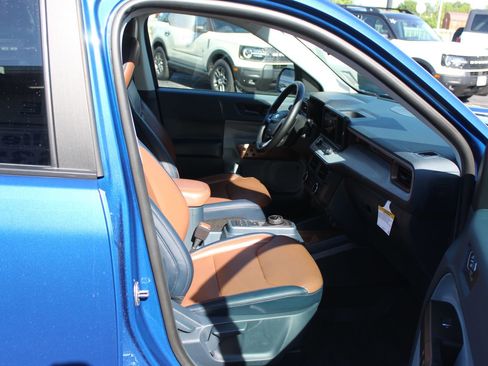 Used 2023 Ford Maverick Lariat w/ Lariat Luxury Package FWD image 13