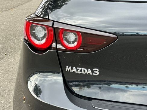 New 2026 MAZDA MAZDA3 2.5 S Hatchback w/ Premium Pkg image 32