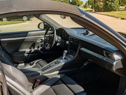 Used 2018 Porsche 911 Carrera 4S image 29