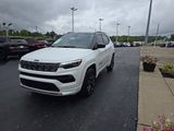 Certified 2024 Jeep Compass Limited w/ High Altitude Package image 3