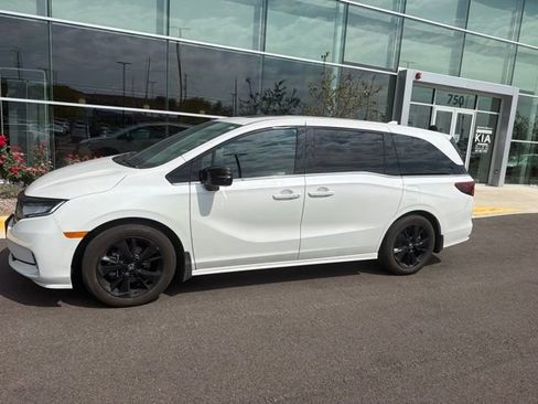 Used 2023 Honda Odyssey Sport image 19
