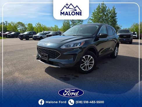 Certified 2022 Ford Escape SE w/ Cold Weather Package AWD/4WD image 1