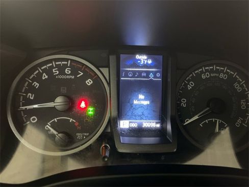 Used 2023 Toyota Tacoma TRD Sport image 15