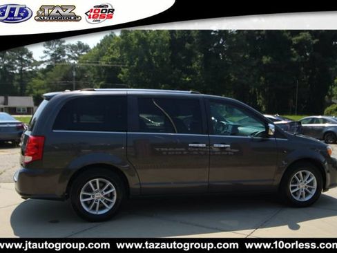 Used 2020 Dodge Grand Caravan SXT FWD image 7