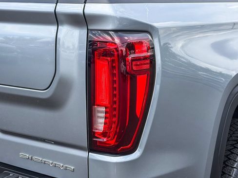 Certified 2025 GMC Sierra 1500 Denali w/ Technology Package AWD/4WD image 8