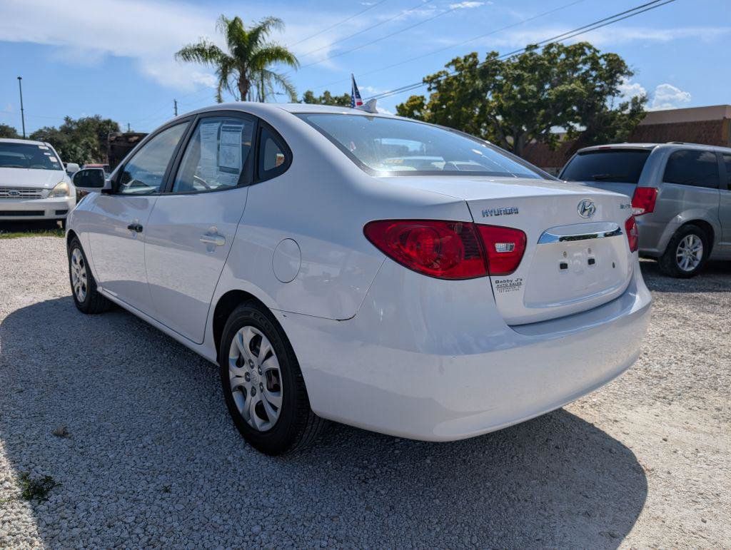 Used 2010 Hyundai Elantra GLS FWD image 6
