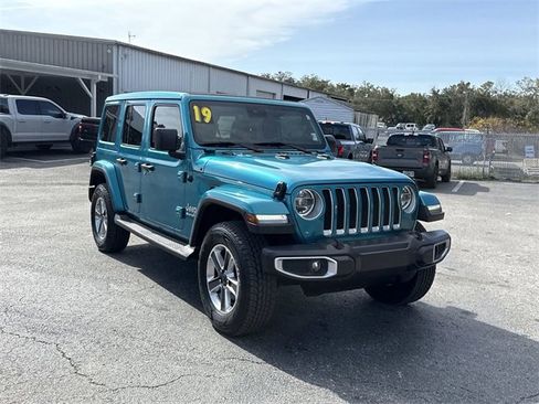 Used 2019 Jeep Wrangler Unlimited Sahara image 44