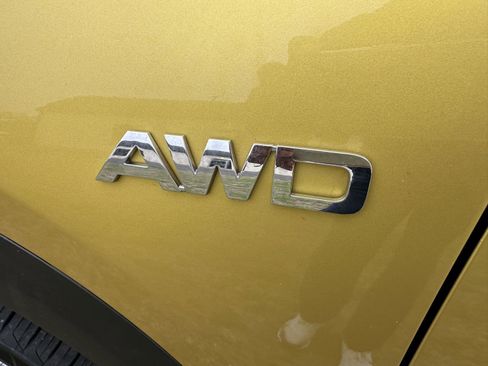 Used 2021 Kia Seltos SX w/ SX Sunroof Package AWD/4WD image 3