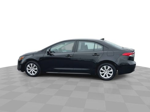 Used 2025 Toyota Corolla LE FWD image 5