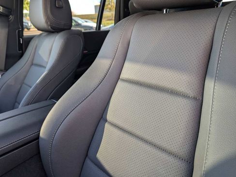 Certified 2025 Mercedes-Benz GLS 450 4MATIC image 22