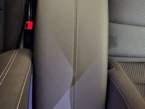 Used 2023 GMC Terrain SLE w/ Driver Convenience Package image 25