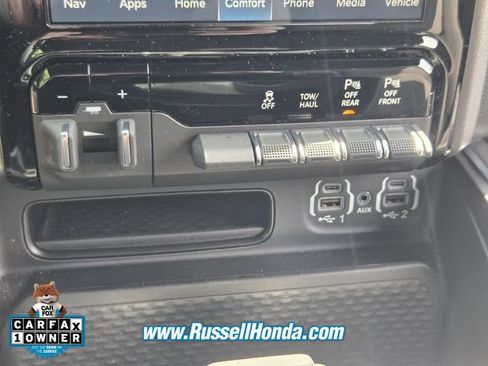 Used 2024 RAM 1500 4x4 Crew Cab image 19