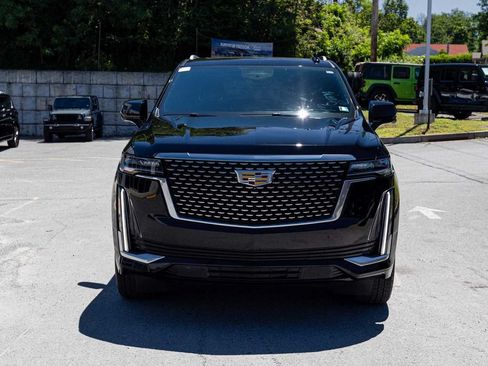 Used 2024 Cadillac Escalade Premium Luxury AWD/4WD image 2