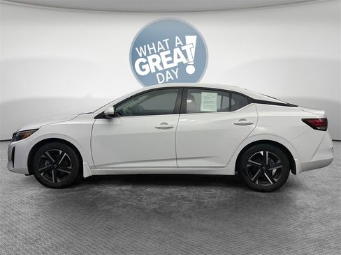 Used 2024 Nissan Sentra SV image 7
