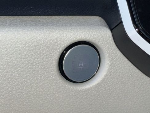 New 2026 Kia Carnival EX image 30