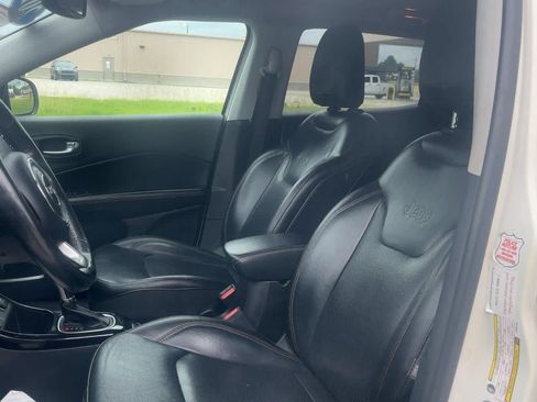 Used 2019 Jeep Compass Limited FWD image 3
