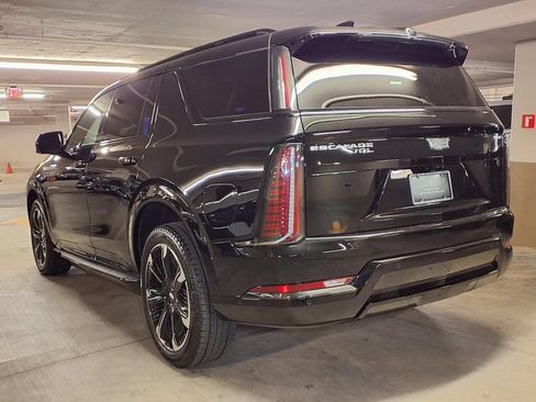 Used 2026 Cadillac Escalade IQL Sport 2 w/ LPO, Premium Carpet Package AWD/4WD image 9