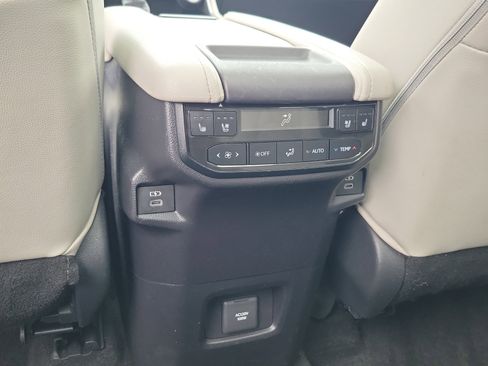 Used 2024 Toyota Grand Highlander Platinum image 14