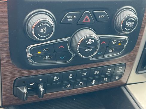 Used 2017 RAM 2500 Laramie w/ Off Road Package AWD/4WD image 21