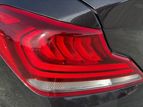 Used 2019 Genesis G70 2.0T Advanced AWD/4WD image 11
