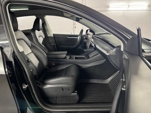 Used 2024 Tesla Model Y Performance AWD/4WD image 42
