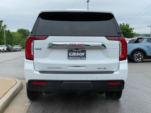 Used 2023 GMC Yukon SLE AWD/4WD image 6