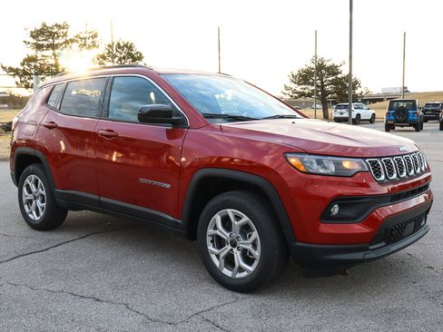 New 2026 Jeep Compass Latitude image 4