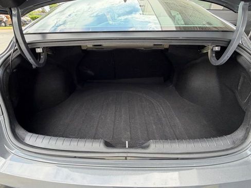 Used 2025 Hyundai Elantra SEL image 9