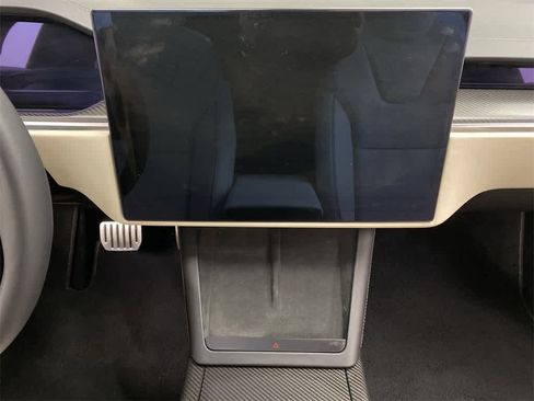 Used 2023 Tesla Model S Plaid image 21