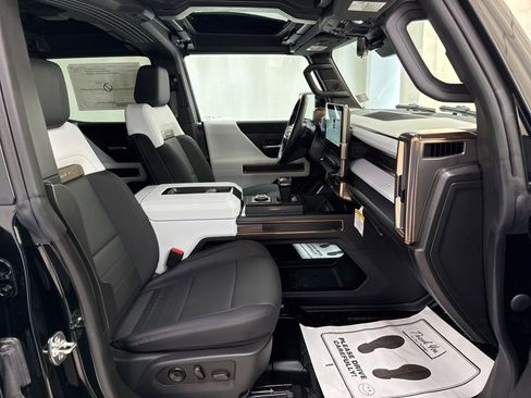 New 2025 GMC Hummer EV 3X image 9
