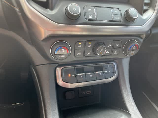 Used 2021 GMC Acadia AT4 w/ Trailering Package AWD/4WD image 27