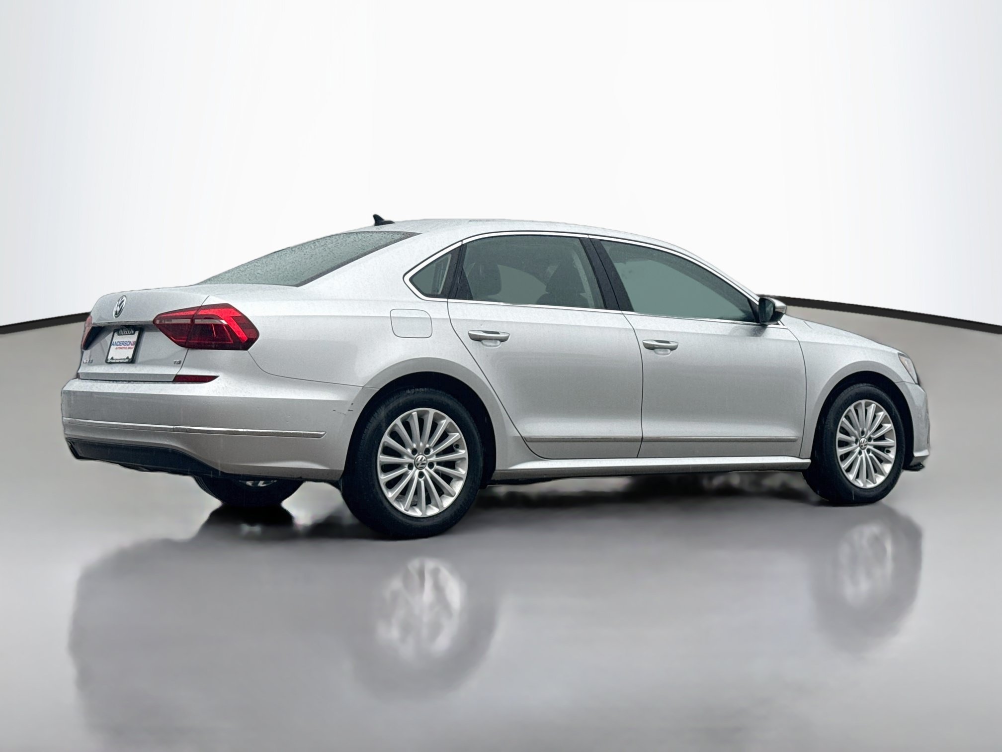 Used 2017 Volkswagen Passat 1.8T SE FWD image 7